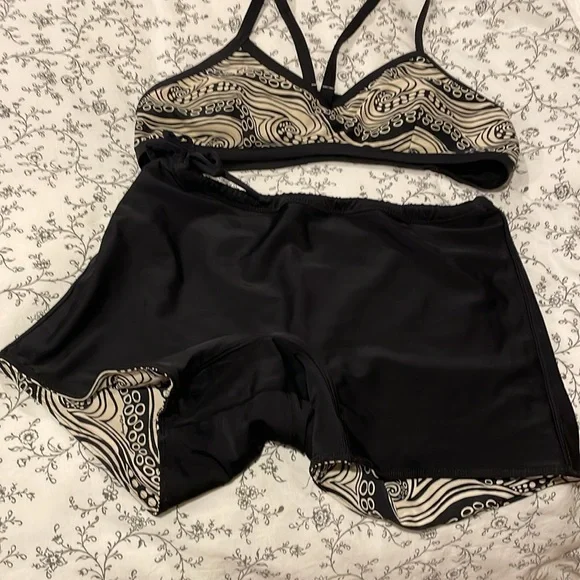 Reversible 2 piece swim wear by Honey Girl - Picture 2 of 5